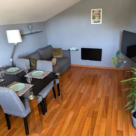 شقة Moderne Proche Avec Terrasse Et Climatisation