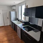 Moderne Proche Avec Terrasse Et Climatisation Hyères