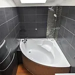 Moderne Proche Avec Terrasse Et Climatisation Hyères